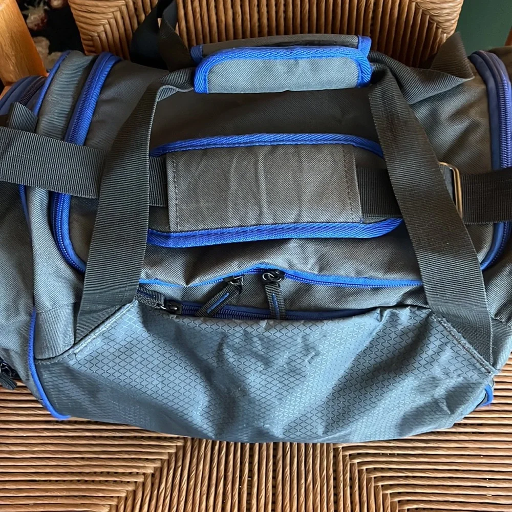 C9 by Champion Gym Duffle Travel Bag Grey Royal Blue Trim 17”x 11” x 10” unisex